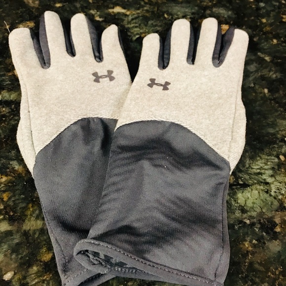 New womens Under Armour gloves - Picture 2 of 3